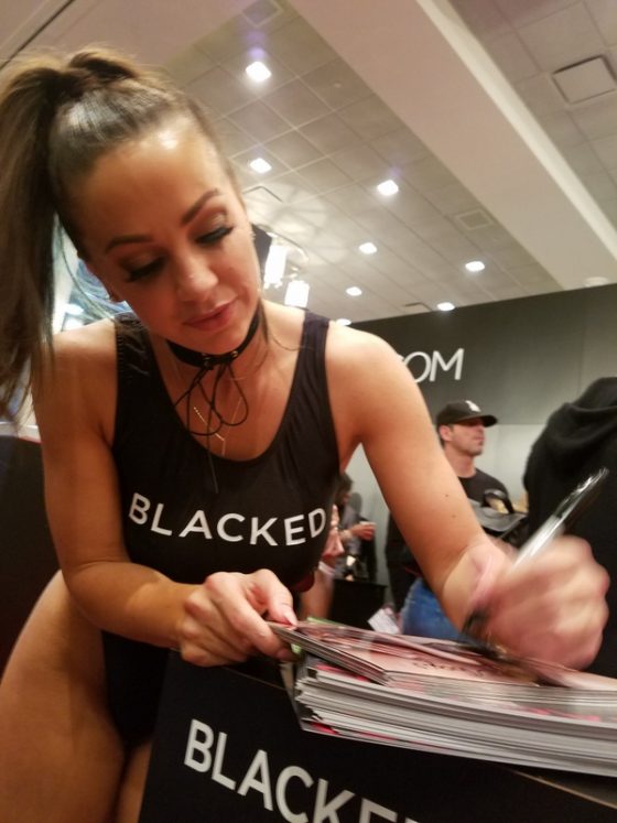 Abigail Mac signing photos
