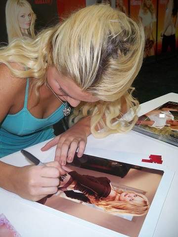 Alexis Ford signing photos
