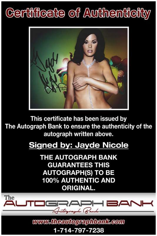 Jayde Nicole signing photos