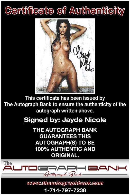 Jayde Nicole signing photos