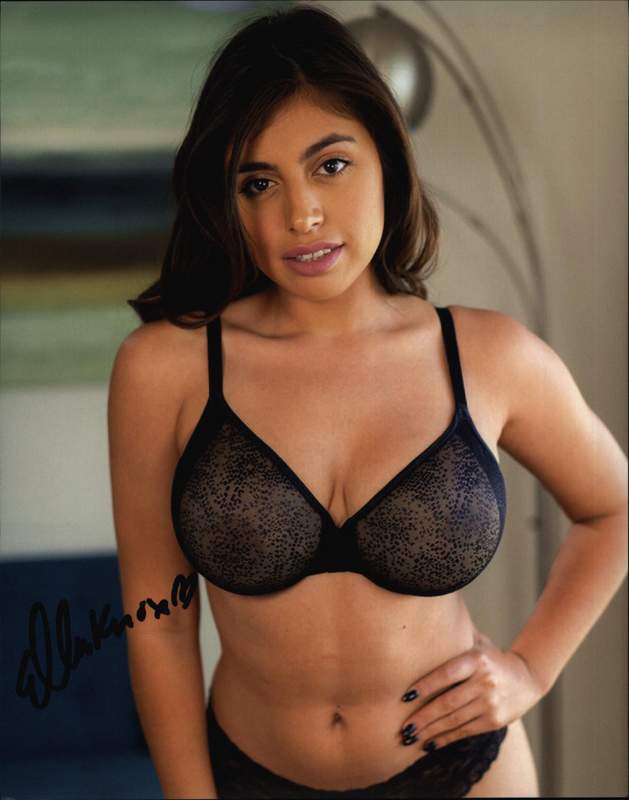 Elle Knox signed 8x10 poster