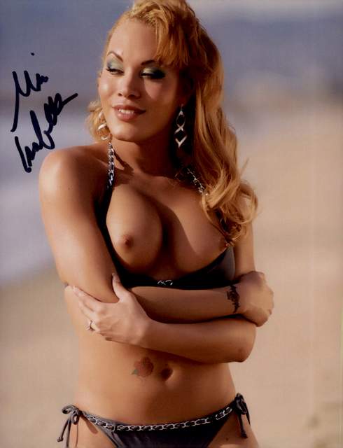 Trans Mia Isabella signed 8x10 poster